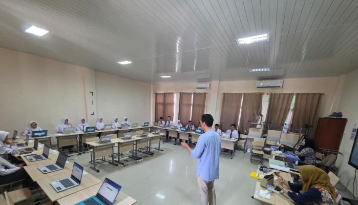 Pelaksanaan TKA 2025 Hari Ketiga di MAN 1 OKU Berjalan Lancar dan Tertib