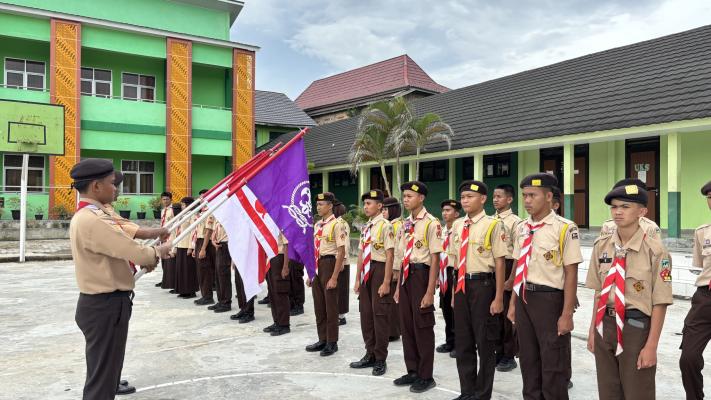 Pelantikan Dewan Ambalan Pramuka MAN 1 OKU Periode 2025–2026 Berlangsung Khidmat dan Penuh Semangat
