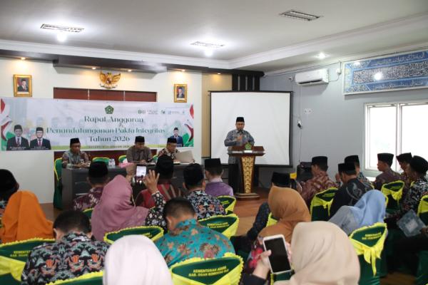 Kepala MAN 1 OKU Hadiri Penandatanganan Pakta Integritas di Kantor Kemenag OKU