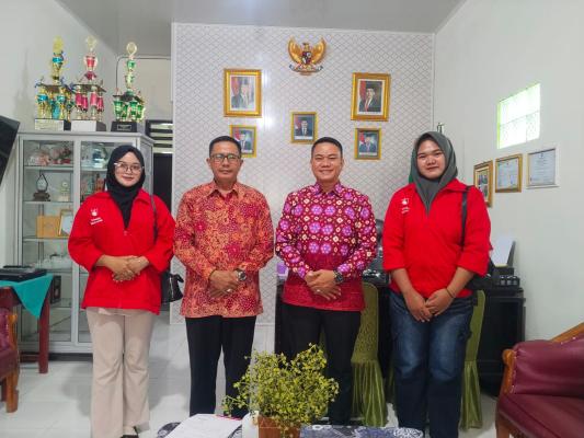 Kepala MAN 1 OKU Terima Kunjungan Unmaha dalam Sosialisasi Pelatihan Berbasis IT