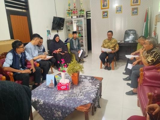 Kepala MAN 1 OKU Pimpin Rapat Penentuan Kelulusan Jalur Prestasi PMBM 2026/2027