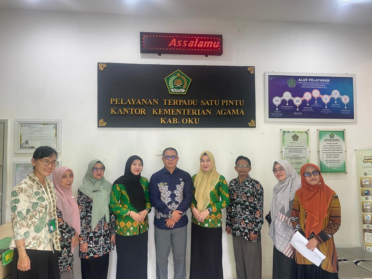 Tingkatkan Mutu Layanan, Kanwil Kemenag Sumsel Lakukan Monev PTSP di Kemenag OKU dan MAN 1 OKU