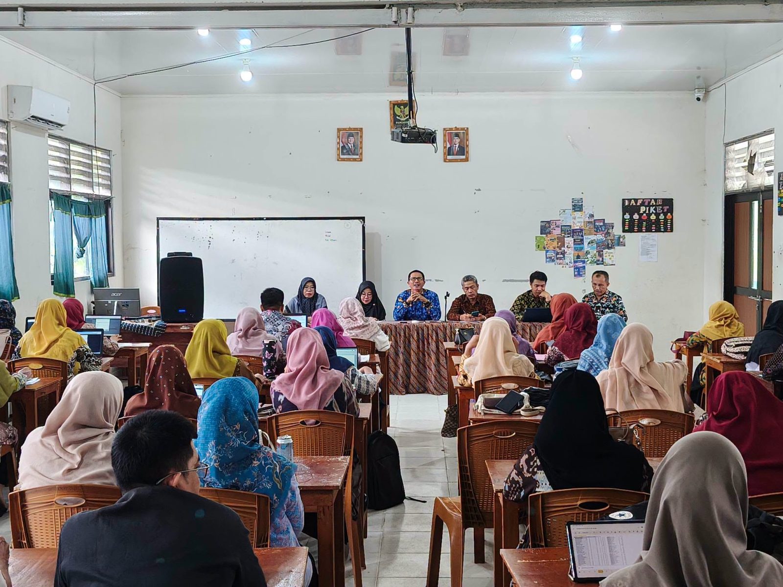 MAN 1 OKU Gelar Rapat Pleno Kenaikan Kelas Peserta Didik Kelas X dan XI