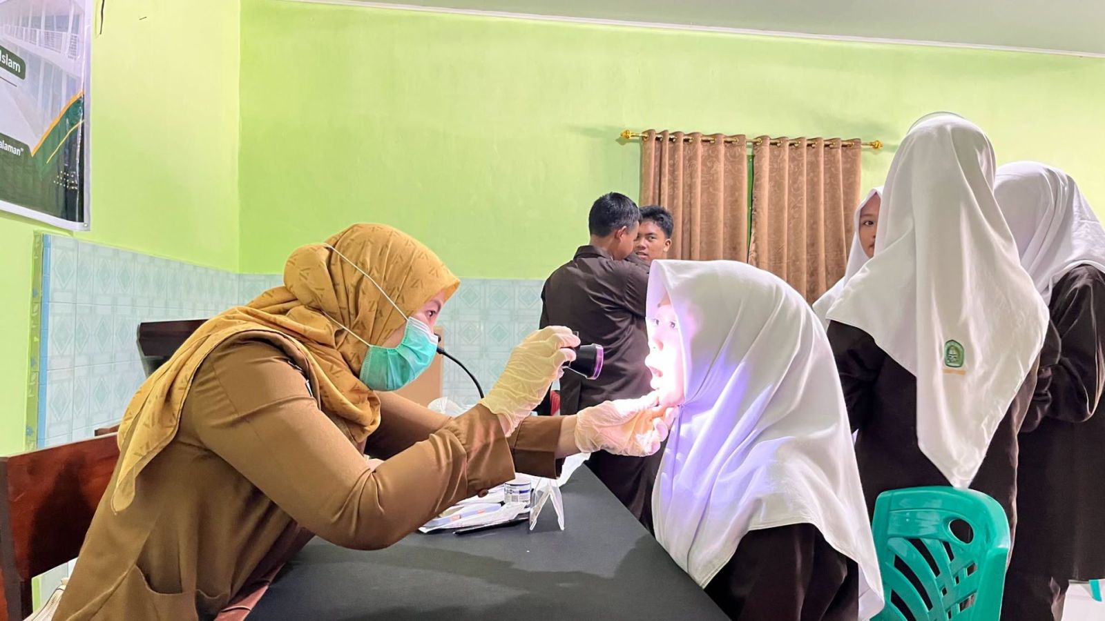 MAN 1 OKU Bersama Puskesmas Sukaraya Gelar Cek Kesehatan Gratis dan Skrining Siswa
