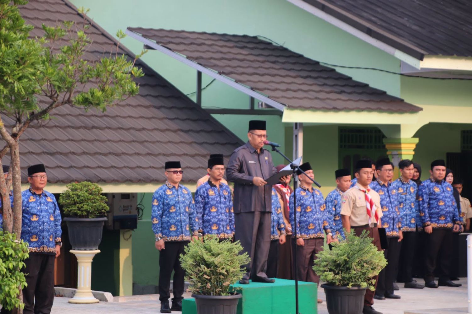 Upacara Hari Kesaktian Pancasila di MAN 1 OKU Teguhkan Nilai Persatuan dan Ideologi Bangsa